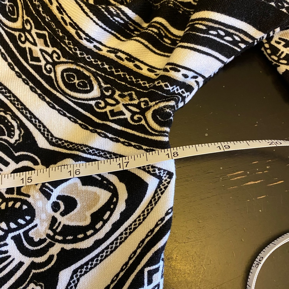 White house black market sweater/cardigan - Picture 8 of 9